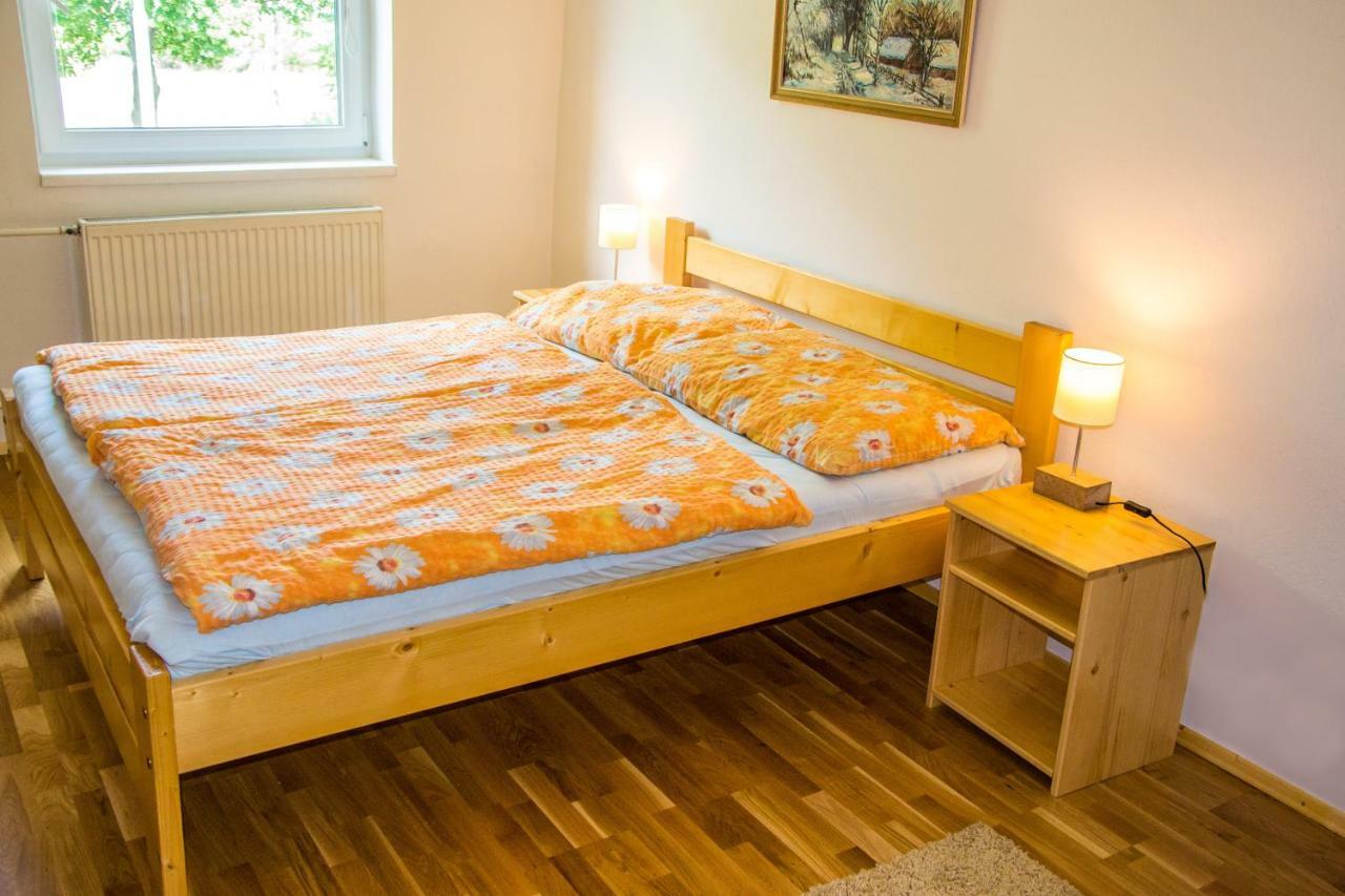 Ubytovanie U Jozefa Červený Kláštor Esterno foto